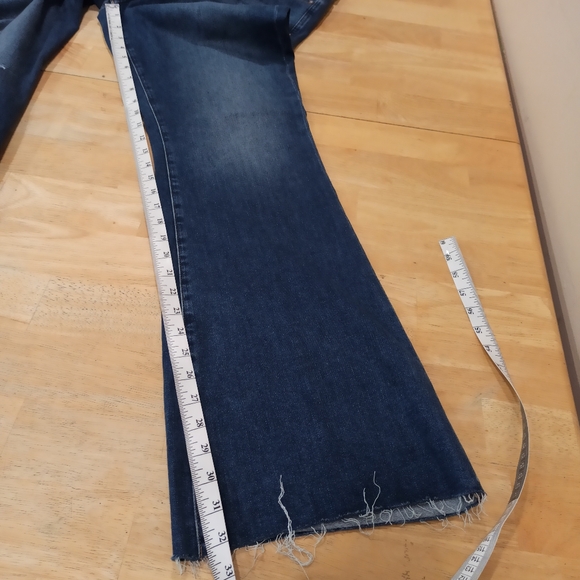 Express Mid Rise '70s Flare Distressed Jeans Denim Women's Size 14R New With Tag - Picture 14 of 16